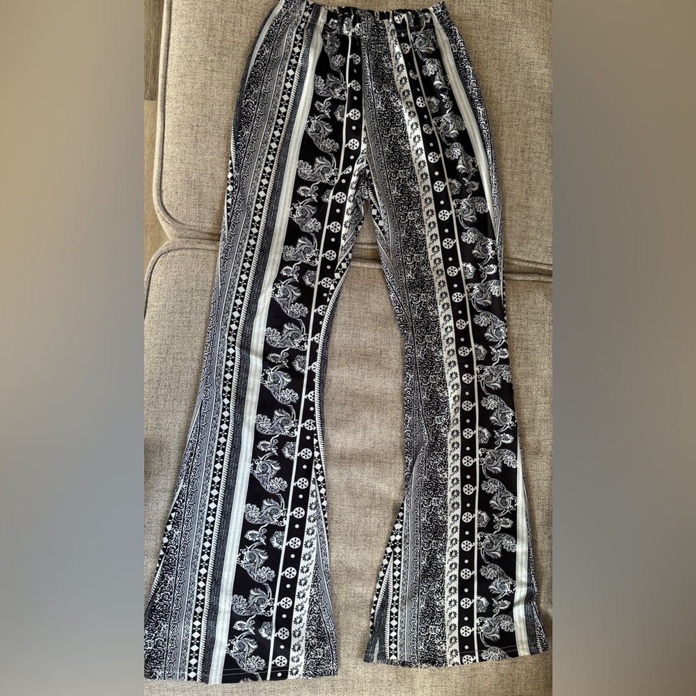 PRINTED FLARE LEGGINGS